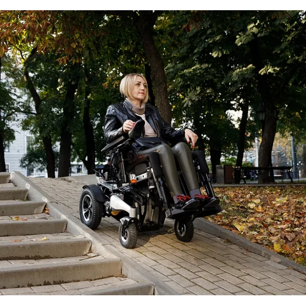 Коляска инвалидная с электроприводом Ortonica Pulse 770